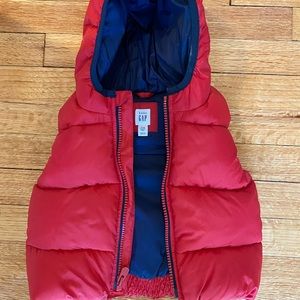 Gap Baby Puffy Vest - 12-18M